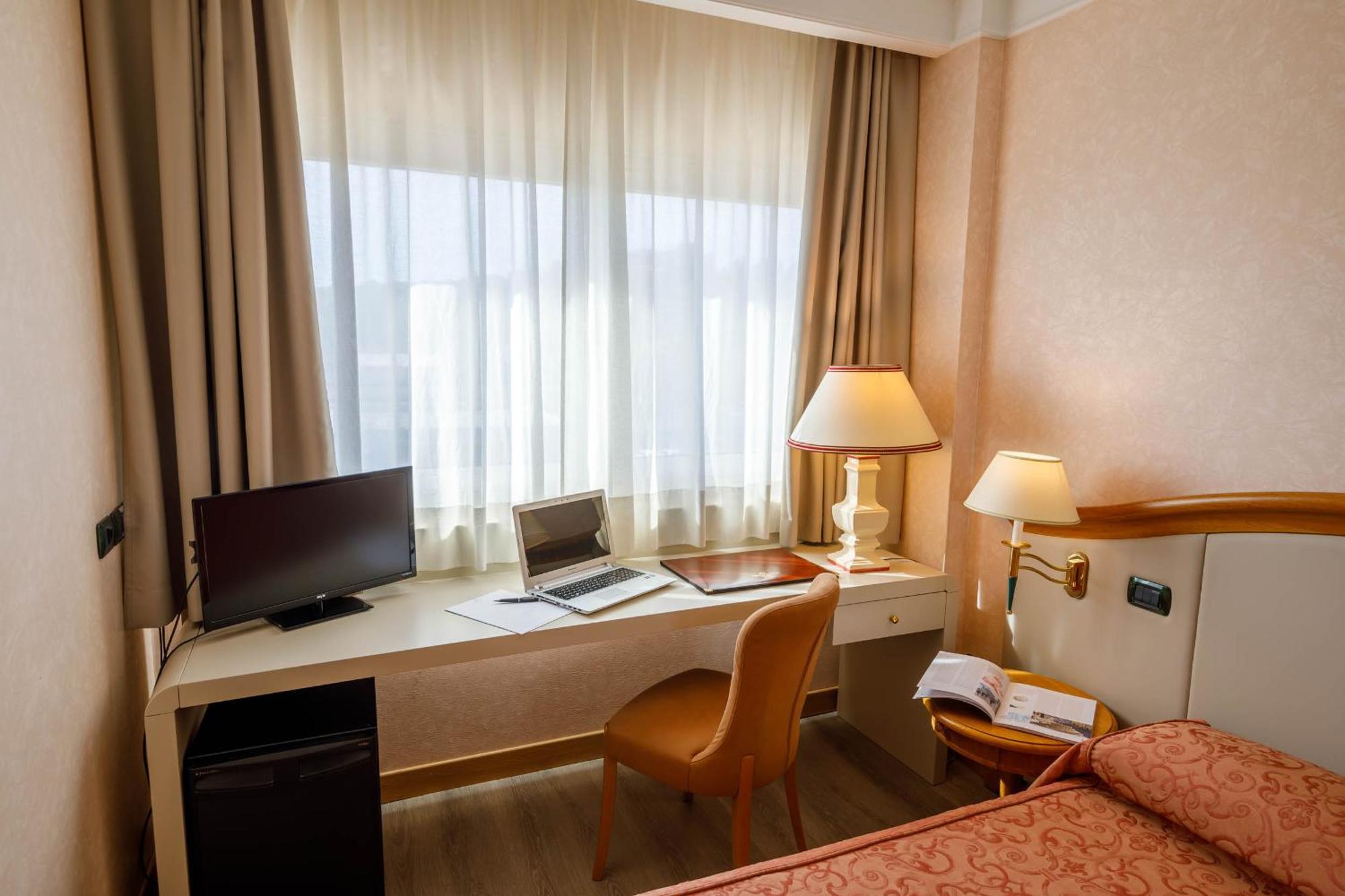 Classic Single Room,1209353737:JPEG