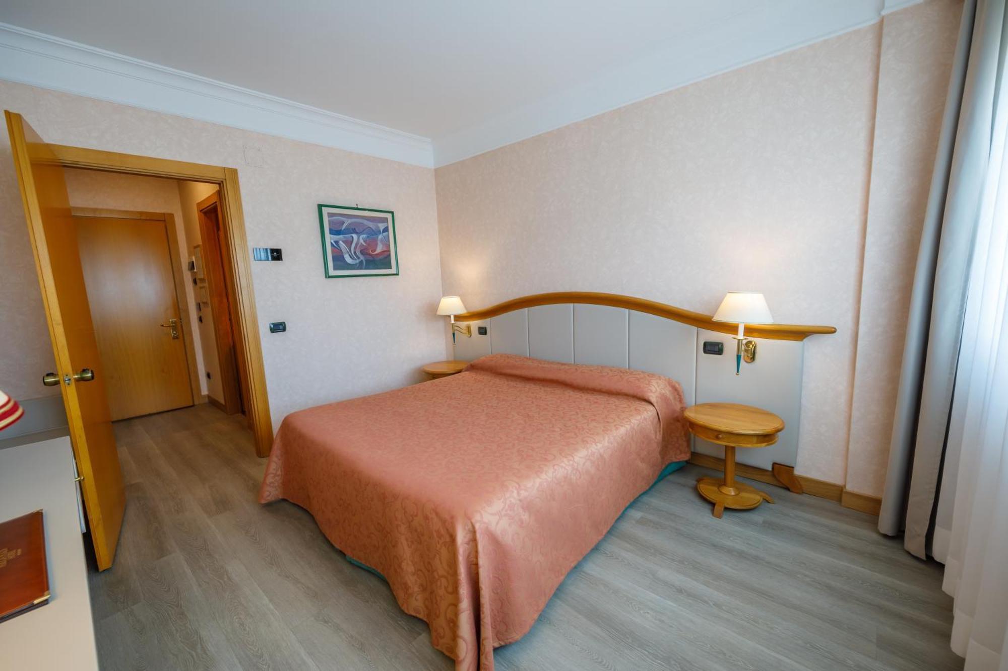 Smart Double or Twin Room,1664648581:JPEG